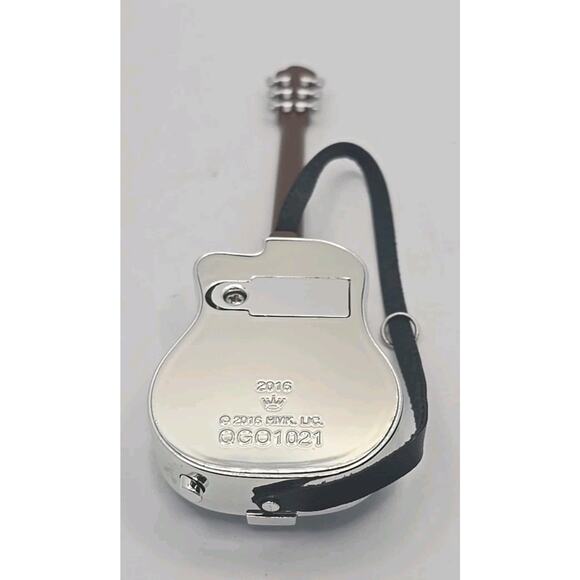 2016 Hallmark Ornament Reba McEntire “Up On The Housetop” Magic U12 - Picture 4 of 7